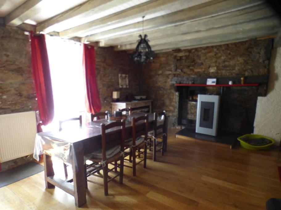 Maison Familiale Pour 8 Saint-Aventin Екстер'єр фото