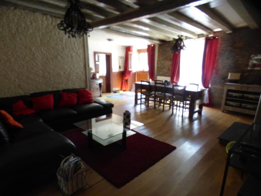 Maison Familiale Pour 8 Saint-Aventin Екстер'єр фото