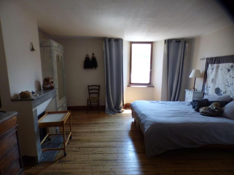 Maison Familiale Pour 8 Saint-Aventin Екстер'єр фото